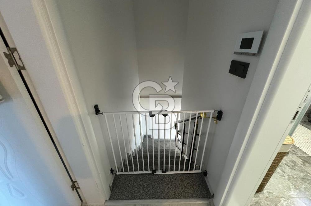 KARAMÜRSEL'DE EŞSİZ MANZARALI SATILIK 2+1 DUBLEKS DAİRE
