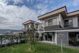 GÜMÜŞTEPE'DE TÜM DETAYLARI İLE OTURUMA HAZIR 6+1 VİLLA - GEMART 1