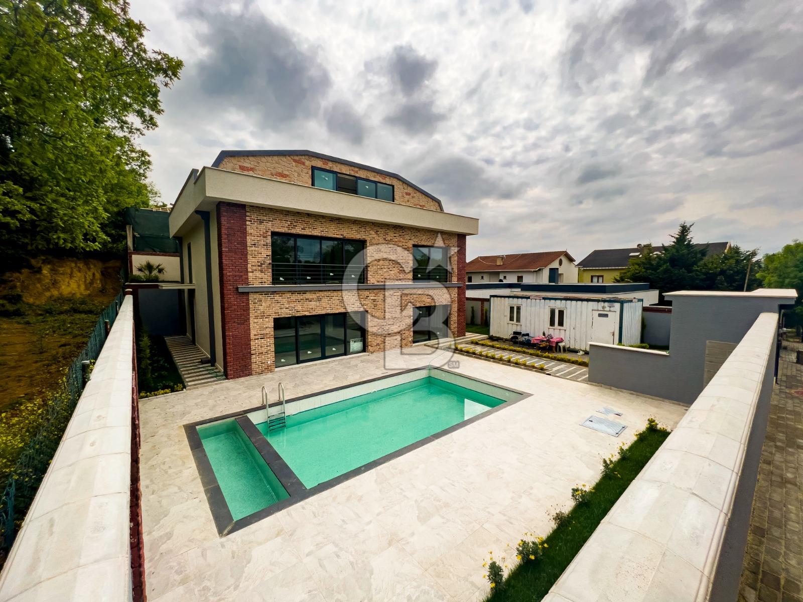 Ömerli’de Doğayla İç İçe Doktor Erdal Yılmaz Caddesi’nde Net 450 m2 Natamam Satılık Villa 