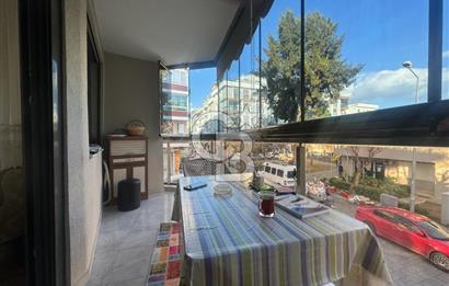 NERGİZ'DE; KAPALI MUTFAK, 2 BANYO, YENİ BİNA, EŞYALI KİRALIK 2+1