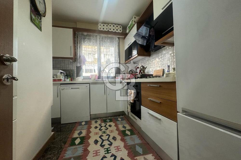 NERGİZ'DE; KAPALI MUTFAK, 2 BANYO, YENİ BİNA, EŞYALI KİRALIK 2+1