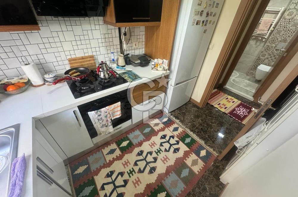 NERGİZ'DE; KAPALI MUTFAK, 2 BANYO, YENİ BİNA, EŞYALI KİRALIK 2+1