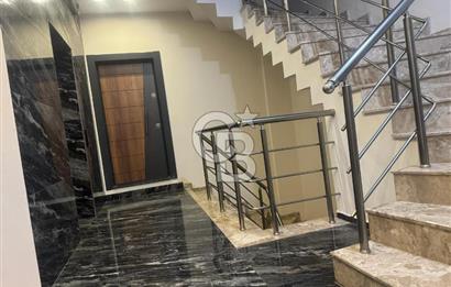 NERGİZ'DE; KAPALI MUTFAK, 2 BANYO, YENİ BİNA, EŞYALI KİRALIK 2+1