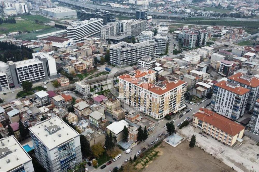 Bornovanın kalbinde 115 m2 imarlı yatırıma uygun satılık arsa