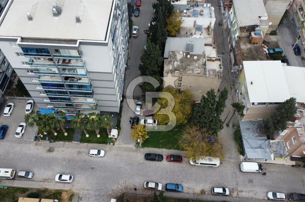 Bornovanın kalbinde 115 m2 imarlı yatırıma uygun satılık arsa