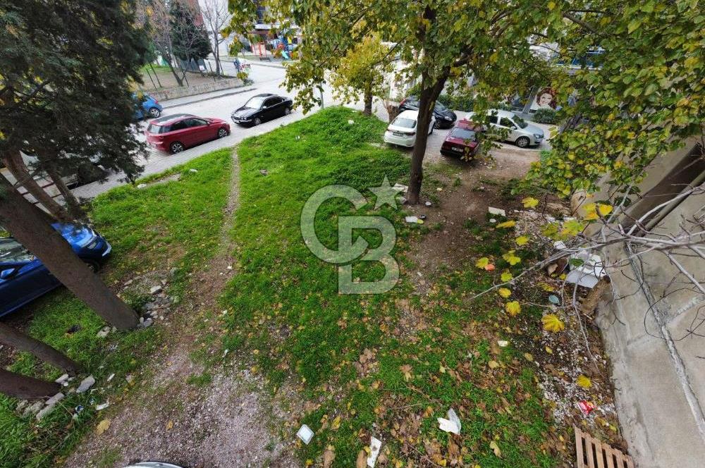 Bornovanın kalbinde 115 m2 imarlı yatırıma uygun satılık arsa