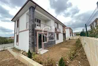 İzmit Çubukluda Müstakil Bahçeli 4+1 Villa
