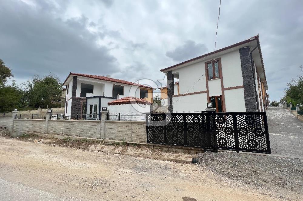 İzmit Çubukluda Müstakil Bahçeli 4+1 Villa