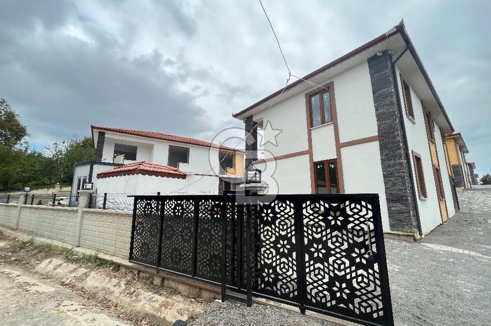 İzmit Çubukluda Müstakil Bahçeli 4+1 Villa
