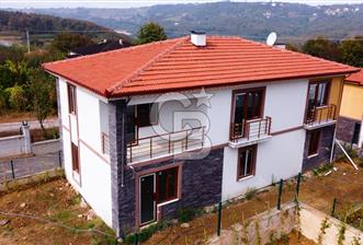 CB AKADEMİ İzmit Çubukluda Müstakil Bahçeli Satılık 4+1 Villa
