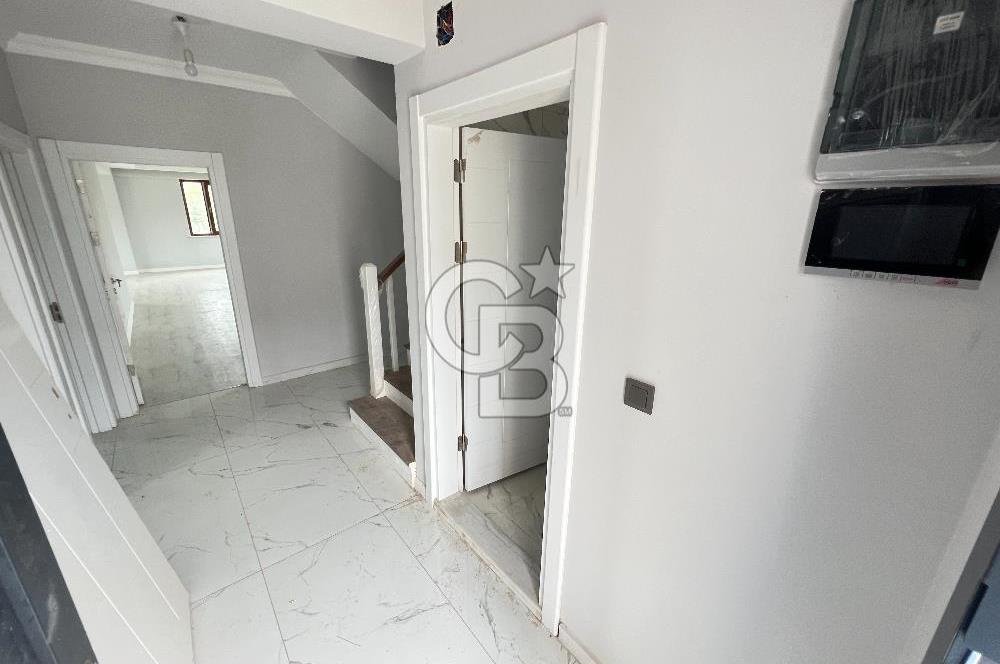 CB AKADEMİ İzmit Çubukluda Müstakil Bahçeli Satılık 4+1 Villa