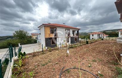 CB AKADEMİ İzmit Çubukluda Müstakil Bahçeli Satılık 4+1 Villa