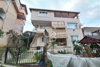 DERİNCE E-5 e ÇOK YAKIN KONUMDA DENİZ MANZARALI 3 KATLI MÜSTAKİL