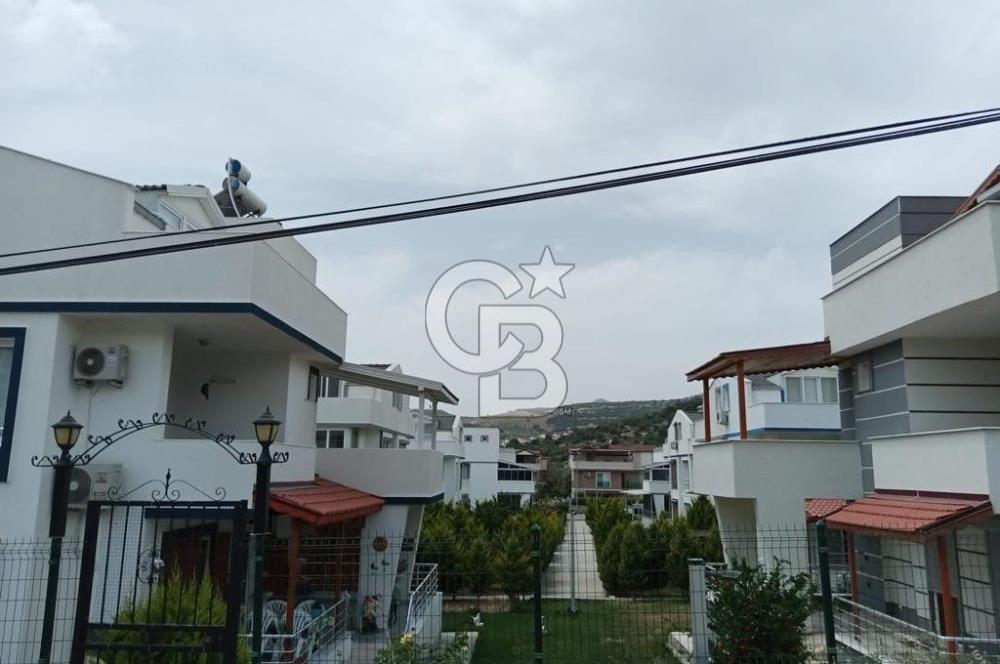 DİKİLİ ÇANDARLI 4+1 SİTE İÇERİSİNDE SATILIK BAHÇELİ VİLLA