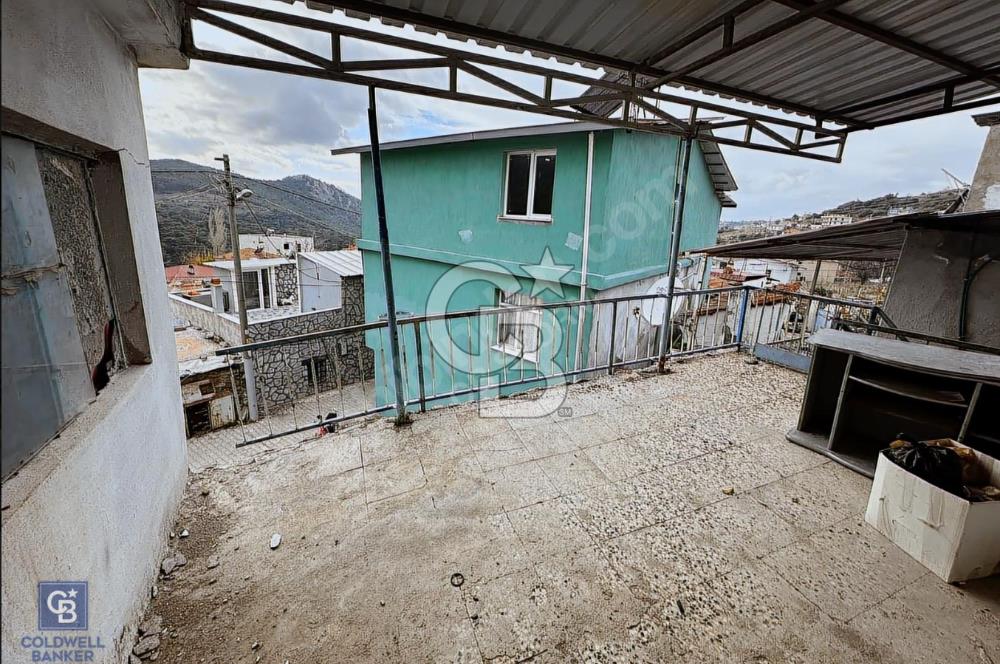 KAVACIK KÖY İÇERİSİNDE SATILIK 2 KATLI İMARLI TAŞ EV