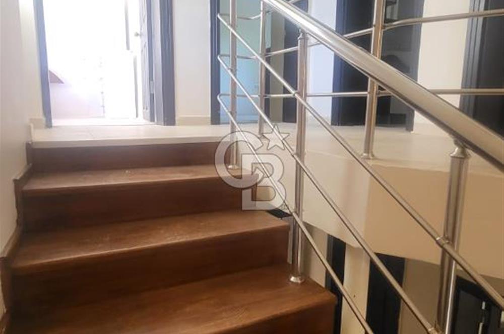 GÖLBAŞI UÇHİSAR SİTESİ SATILIK VİLLA