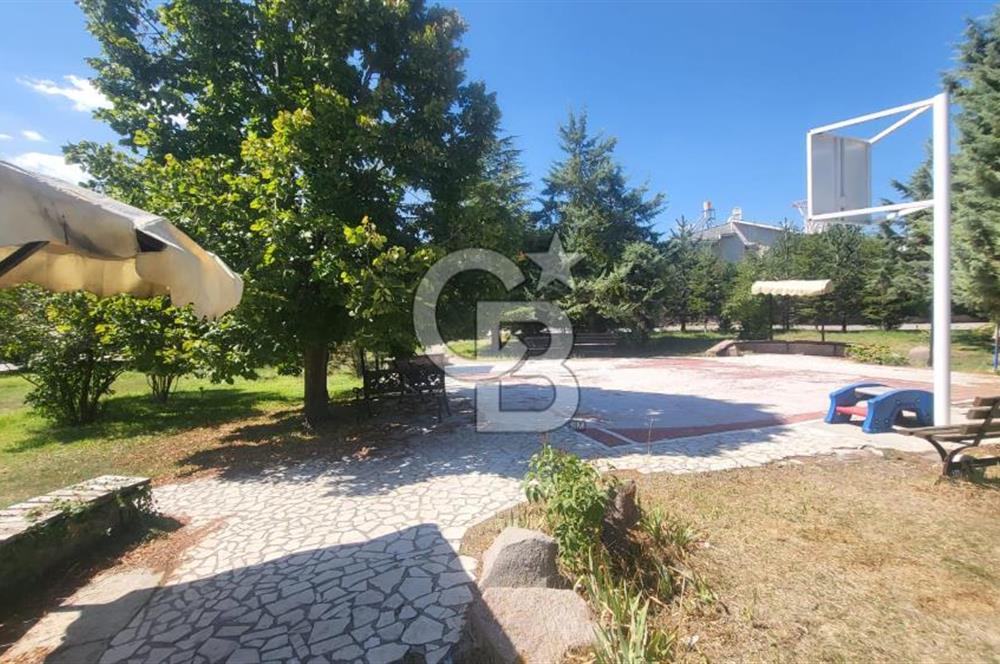 GÖLBAŞI UÇHİSAR SİTESİ SATILIK VİLLA