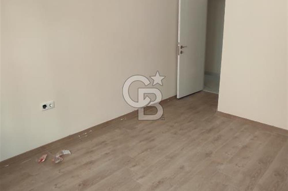 Avcılar Denizköşkler'de Deniz Manzaralı Satılık 2+1 Daire