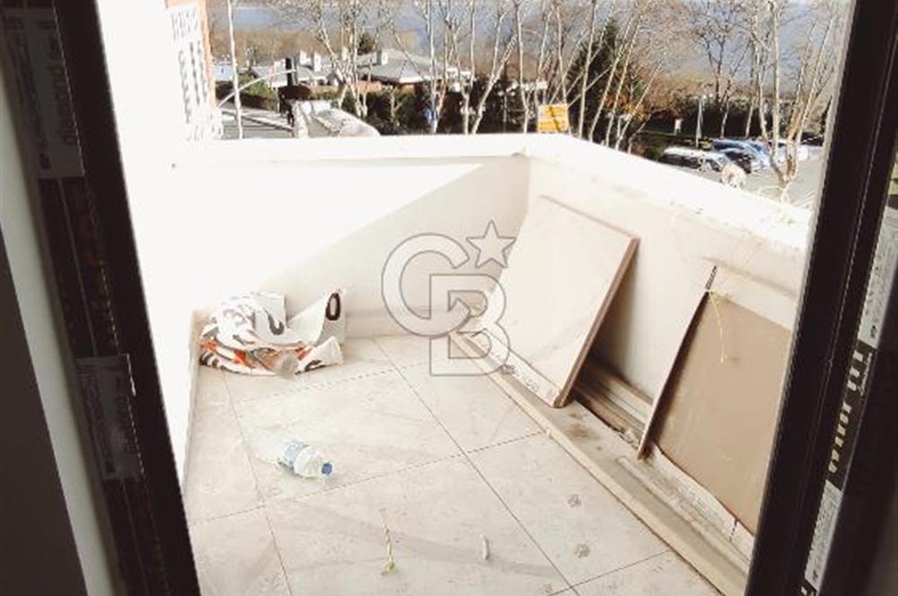 Avcılar Denizköşkler'de Deniz Manzaralı Satılık 2+1 Daire
