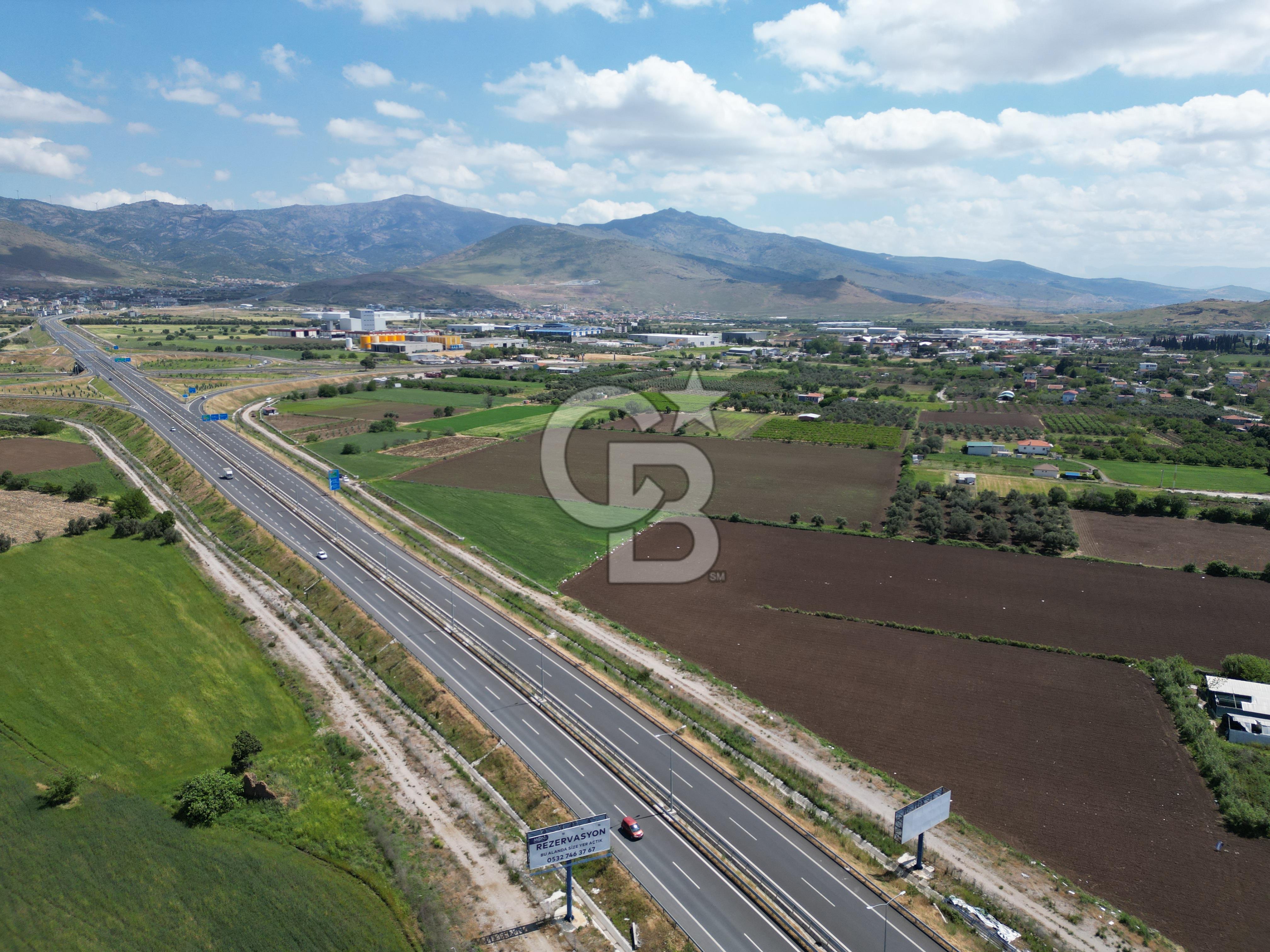 İZMİR-ESKİ FOÇA KARAYOLU ÜZERİNDE SATILIK FIRSAT TARLA