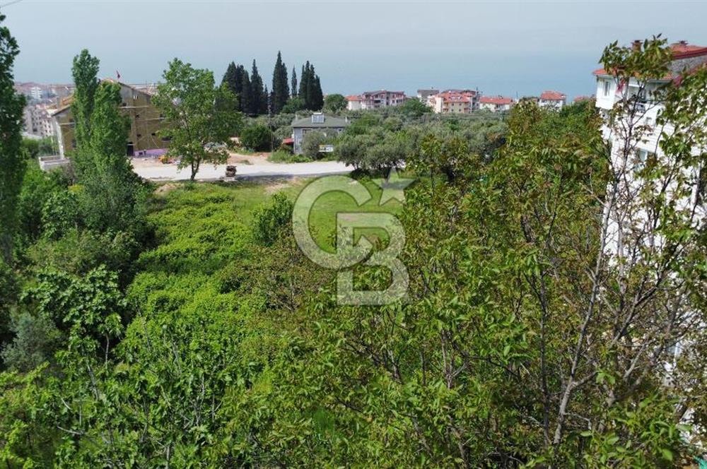 KARAMÜRSEL'DE KONUT İMARLI 375 M² ARSA