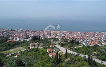 KARAMÜRSEL'DE KONUT İMARLI 375 M² ARSA