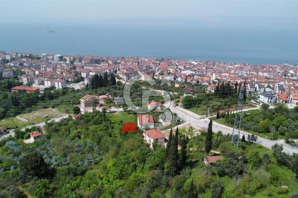 KARAMÜRSEL'DE KONUT İMARLI 375 M² ARSA