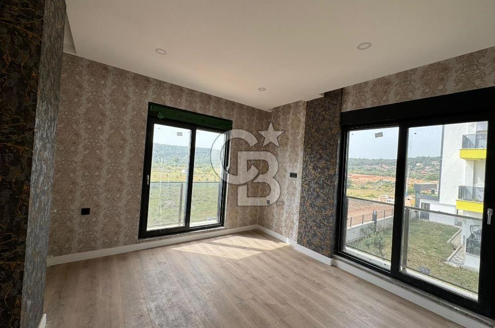 MAZININ İNCİSİ VİVA 1'DE NEFES KESİCİ MANZARALI SATILIK 2+1 DAİRE