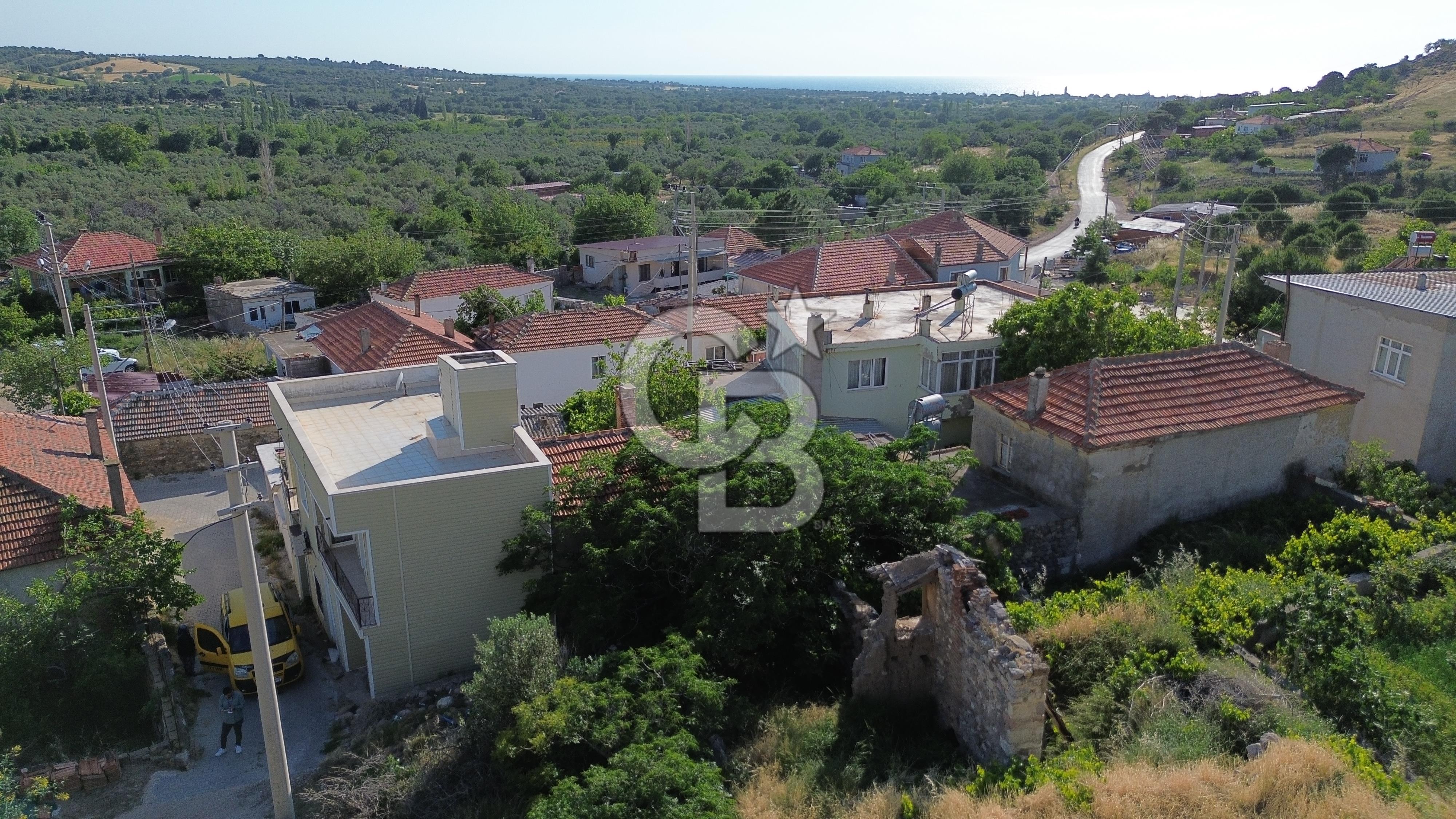 FIRSATT ÇANAKKALE AYVACIK KÖSEDERE DE KÖY İÇİNDE İMARLI ARSA