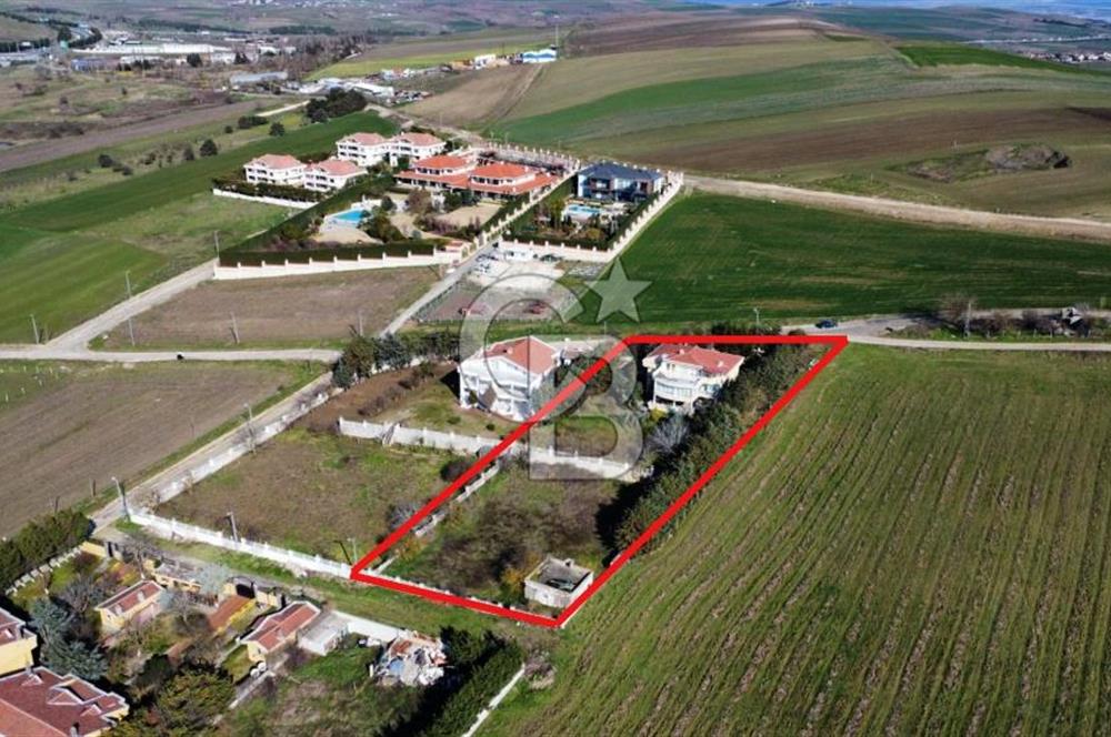 BÜYÜKÇEKMECE KUMBURGAZ'DA 3.363M² DENİZ MANZARALI VİLLA İMARLI