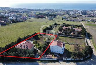 BÜYÜKÇEKMECE KUMBURGAZ'DA 3.363M² DENİZ MANZARALI VİLLA İMARLI