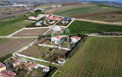 BÜYÜKÇEKMECE KUMBURGAZ'DA 3.363M² DENİZ MANZARALI VİLLA İMARLI
