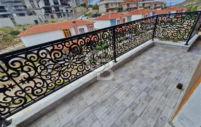 Yeni Foça' da Satılık Eşyalı 170 m² Villa Coldwell Banker PH