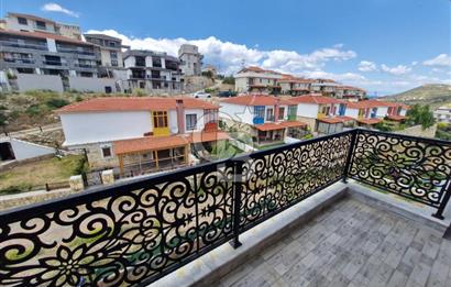Yeni Foça' da Satılık Eşyalı 170 m² Villa Coldwell Banker PH