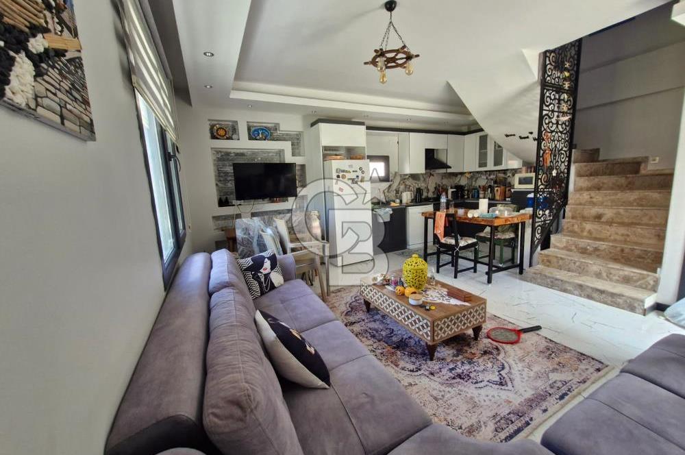 Yeni Foça' da Satılık Eşyalı 170 m² Villa Coldwell Banker PH
