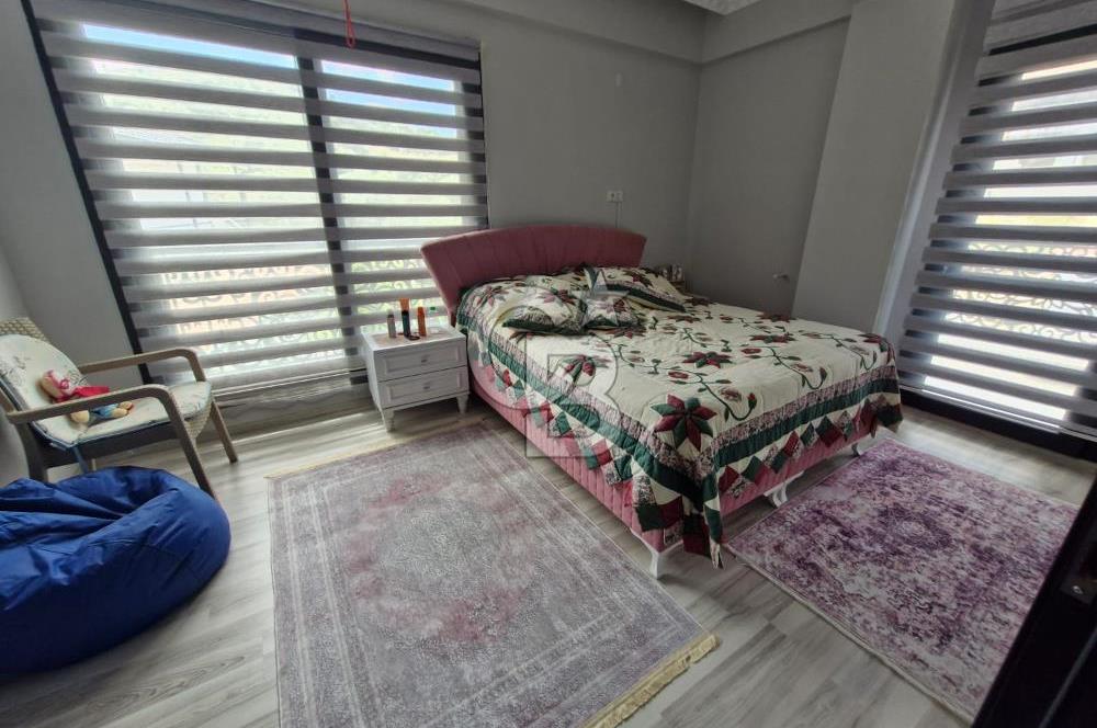 Yeni Foça' da Satılık Eşyalı 170 m² Villa Coldwell Banker PH