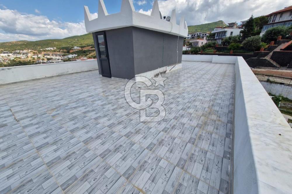 Yeni Foça' da Satılık Eşyalı 170 m² Villa Coldwell Banker PH