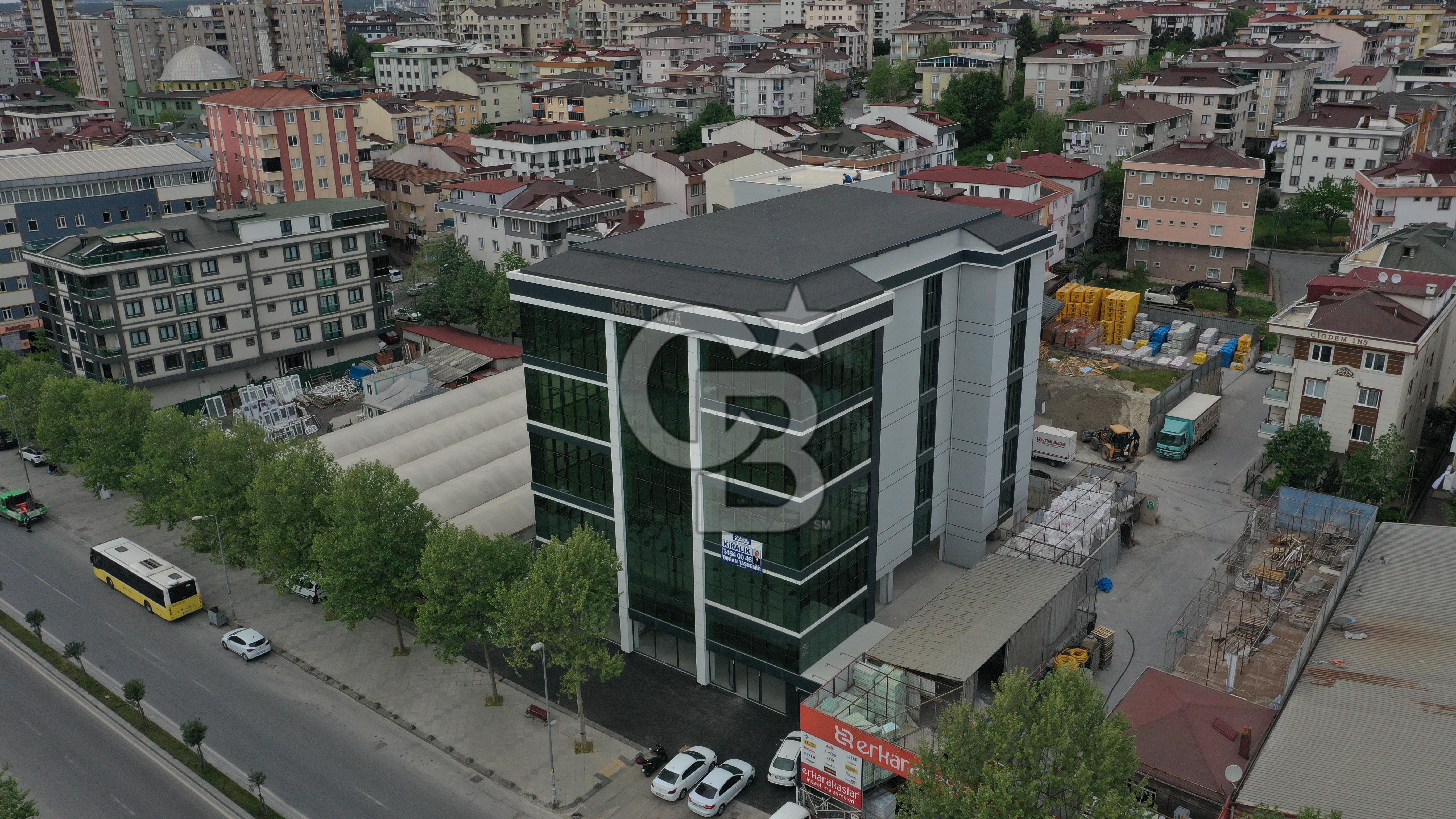 7000 M² Araç Asansörlü Cadde Üzeri İskanlı Kiralık Komple Depo
