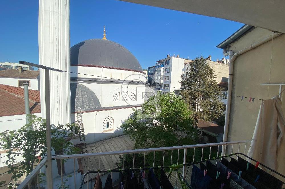 KARAMÜRSEL MERKEZ'DE GENİŞ, FERAH 3+1 DAİRE