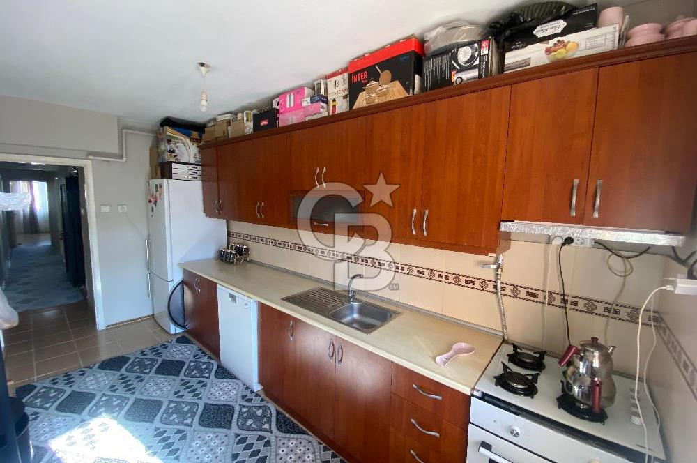 KARAMÜRSEL MERKEZ'DE GENİŞ, FERAH 3+1 DAİRE