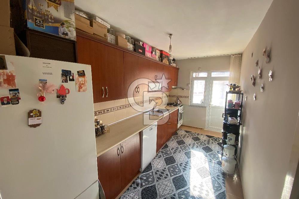 KARAMÜRSEL MERKEZ'DE GENİŞ, FERAH 3+1 DAİRE