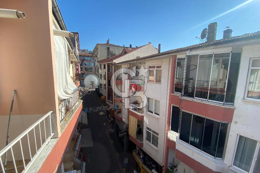 KARAMÜRSEL MERKEZ'DE GENİŞ, FERAH 3+1 DAİRE