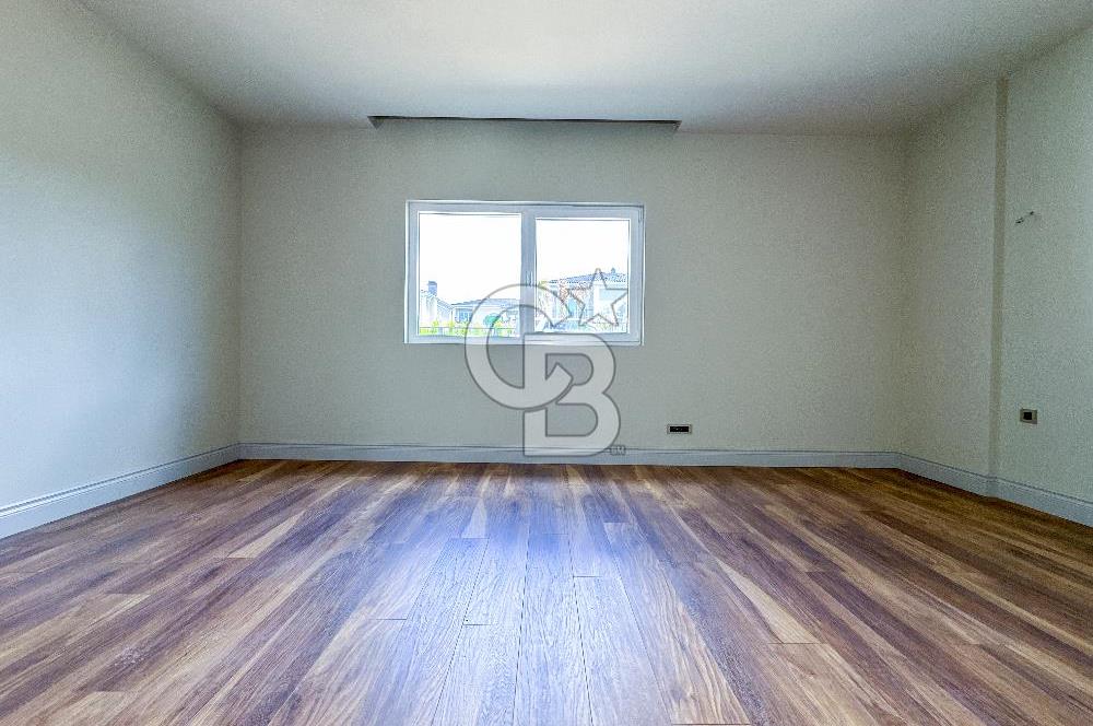 Büyükçekmece Villa Mahal Sitesinde Kiralık 7+1 Müstakil Villa