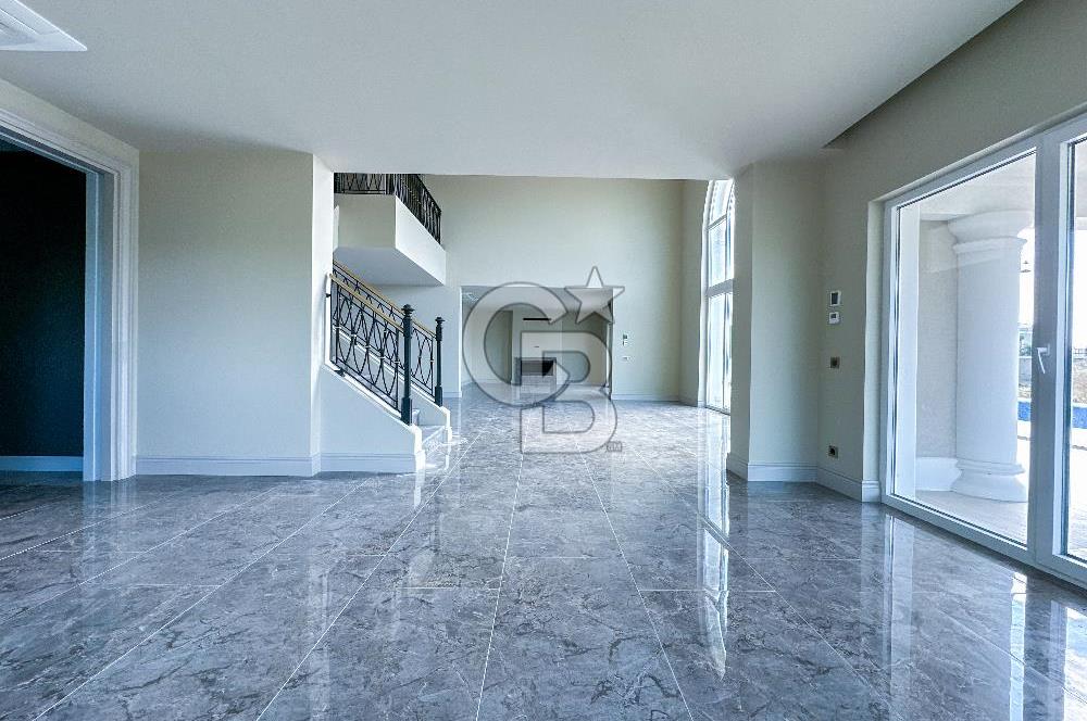 Büyükçekmece Villa Mahal Sitesinde Kiralık 7+1 Müstakil Villa