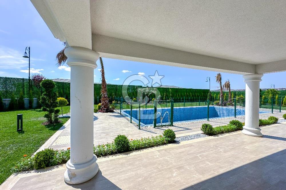 Büyükçekmece Villa Mahal Sitesinde Kiralık 7+1 Müstakil Villa