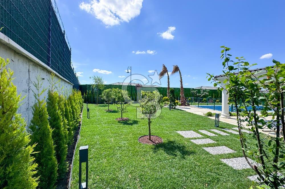 Büyükçekmece Villa Mahal Sitesinde Kiralık 7+1 Müstakil Villa