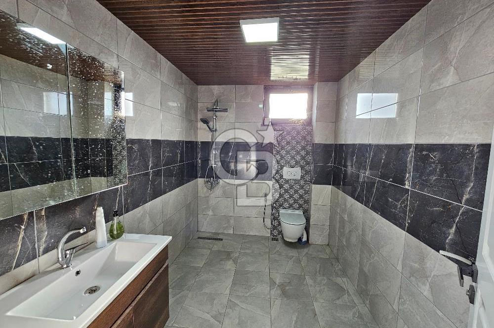 Yalova Merkezde Deniz Manzaralı Asansörlü Satılık Lüks Villa!