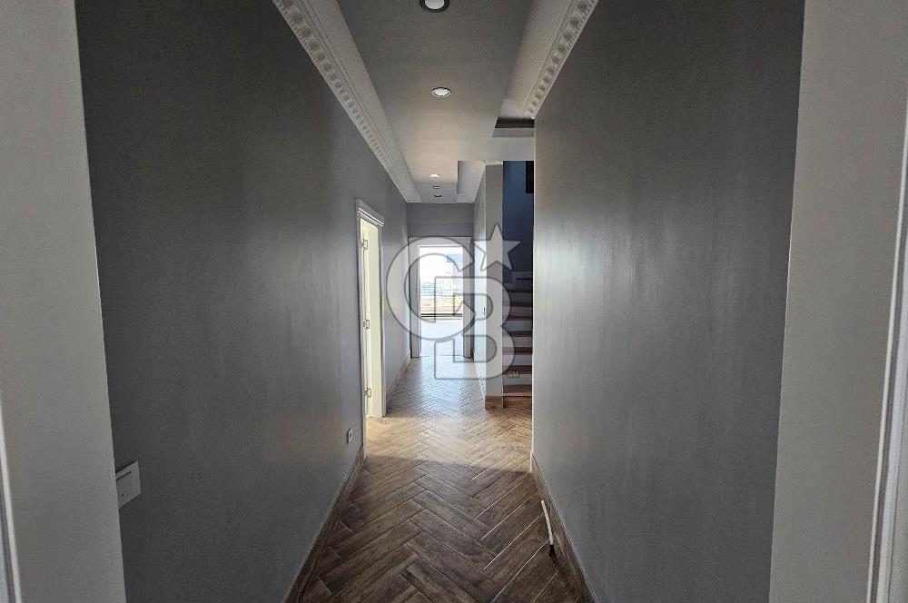 Yalova Merkezde Deniz Manzaralı Asansörlü Satılık Lüks Villa!