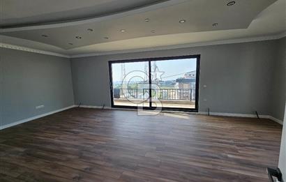Yalova Merkezde Deniz Manzaralı Asansörlü Satılık Lüks Villa!