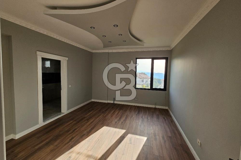 Yalova Merkezde Deniz Manzaralı Asansörlü Satılık Lüks Villa!